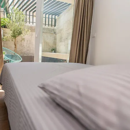 Marinac Center & Apartment Split