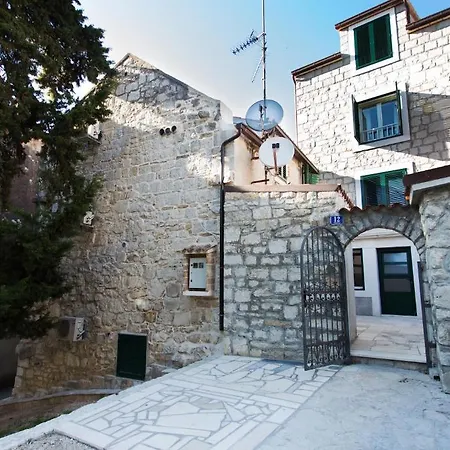 Marinac City Center & Apartment
