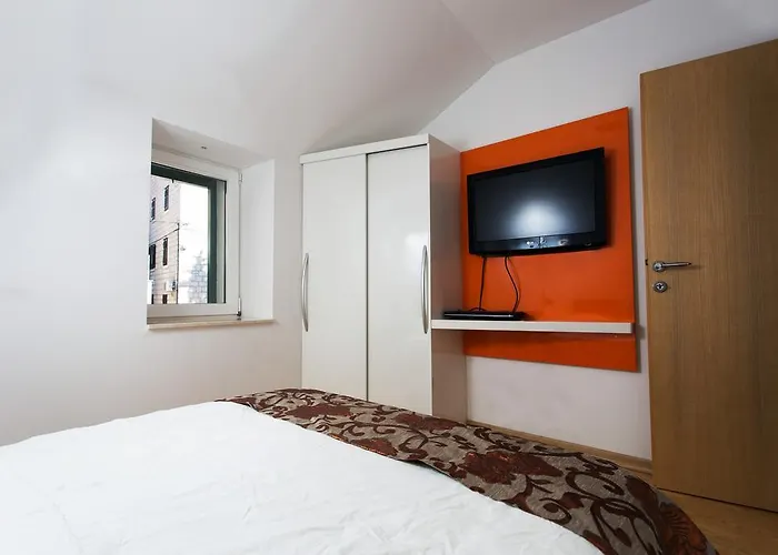Marinac Center & Apartamento