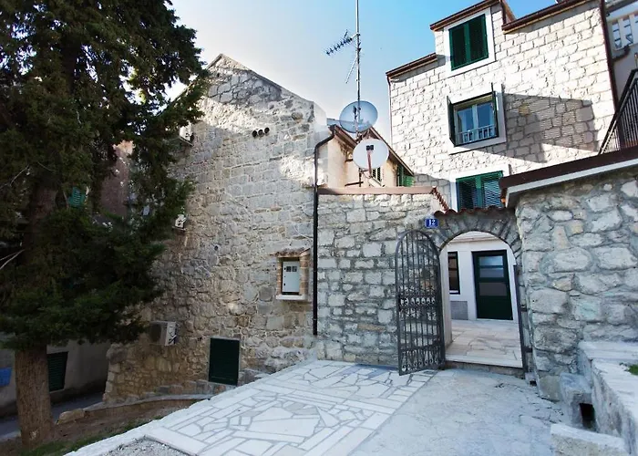 Marinac Center & Apartamento